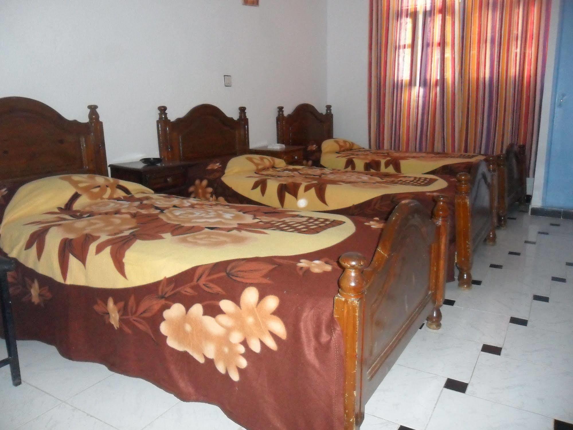 Hotel Zouar เชฟชาอูน ภายนอก รูปภาพ